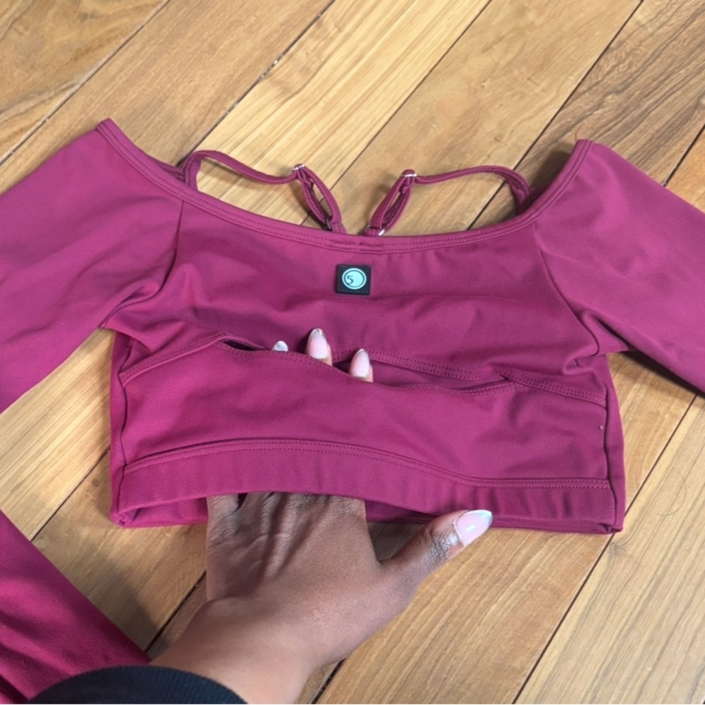 Five Dance wear 2-Piece Burgundy Long Sleeve Crop Top
